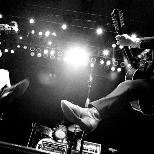 We All Raise Our Voices To The Air: Live Songs 04.11.08