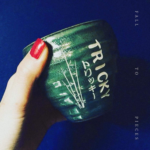Pochette de Fall To Pieces